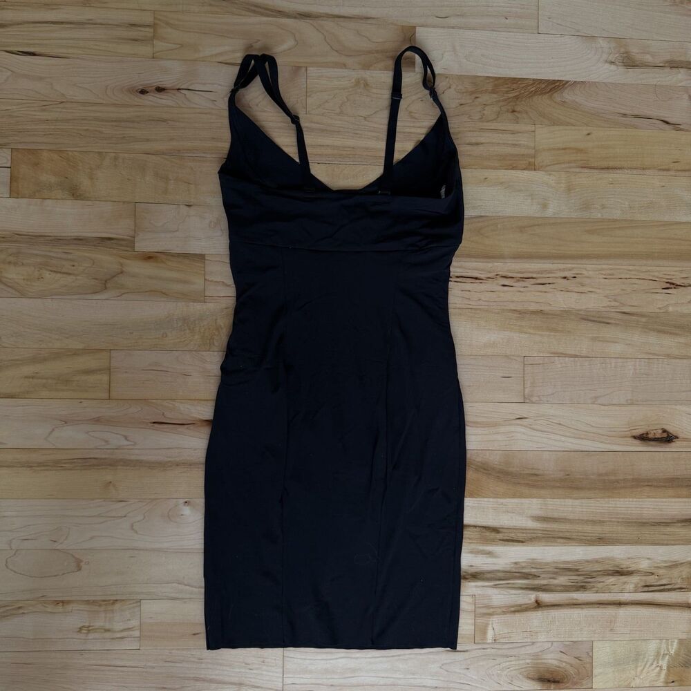 Flattering Maidenform Black Shapewear Slip Dress Body Shaper - Picture 3 of 6